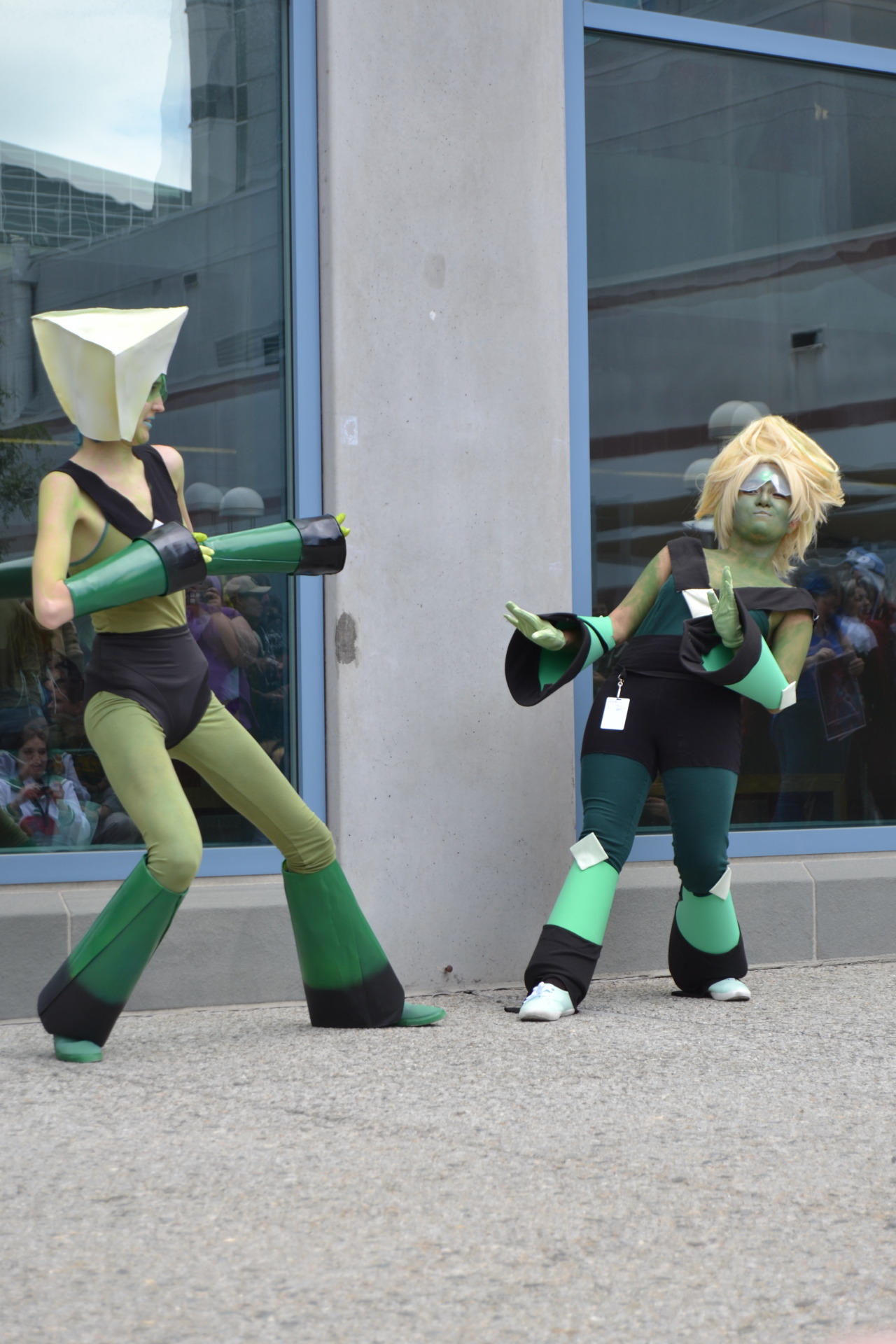 dou-hong:  isaisanisa:  Steven Universe at Fanime 2015– group shots (2/2)Pictures