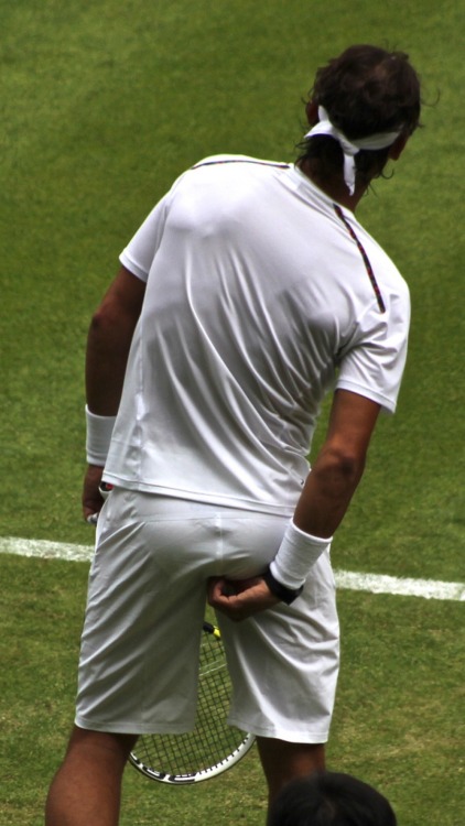 celebundiedrawer:  Rafael Nadal’s see through white shorts have done so much for the world :’)