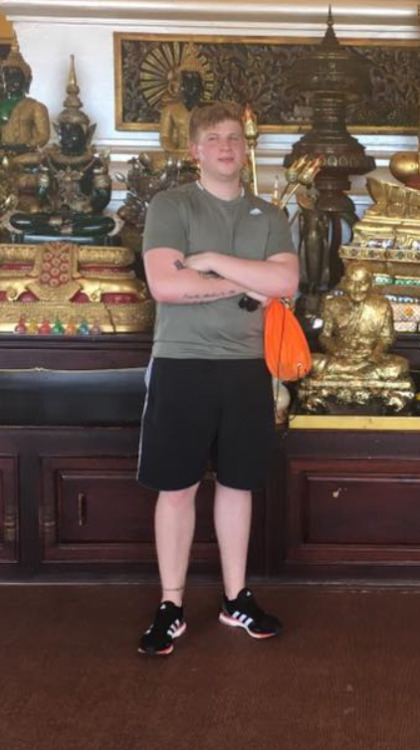 plump-longpigs:ladswithlard2:A guy I know called Sam. First photo is him skinny and eighteen. Now he