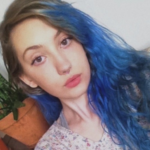 clairelouuu: here’s some pictures of my face that absolutely no one asked for!