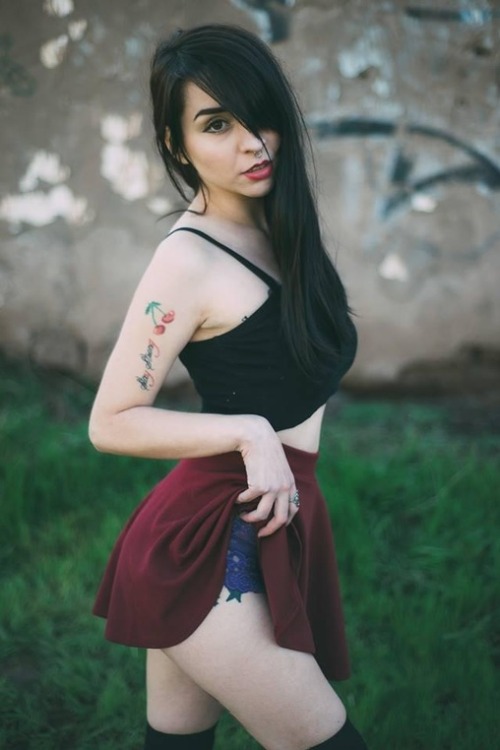 altmodelgirlcrush:  Ronro Suicide