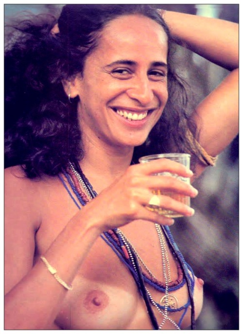 ditirolez:Maria Bethania