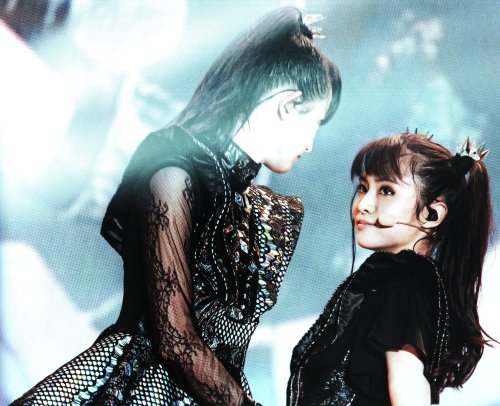 BABYMETAL ARISES ~ BEYOND THE MOON ~ LEGEND - M - (Photobook)