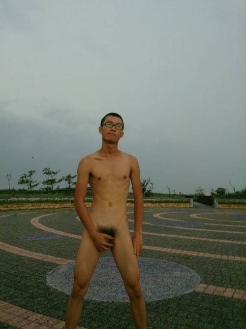 gay-asian-sm:  MasterSamual：　SM、エロイ、パイパン、可愛い写真をhttp://gay-asian-sm.tumblr.com/をフォローしてください。 