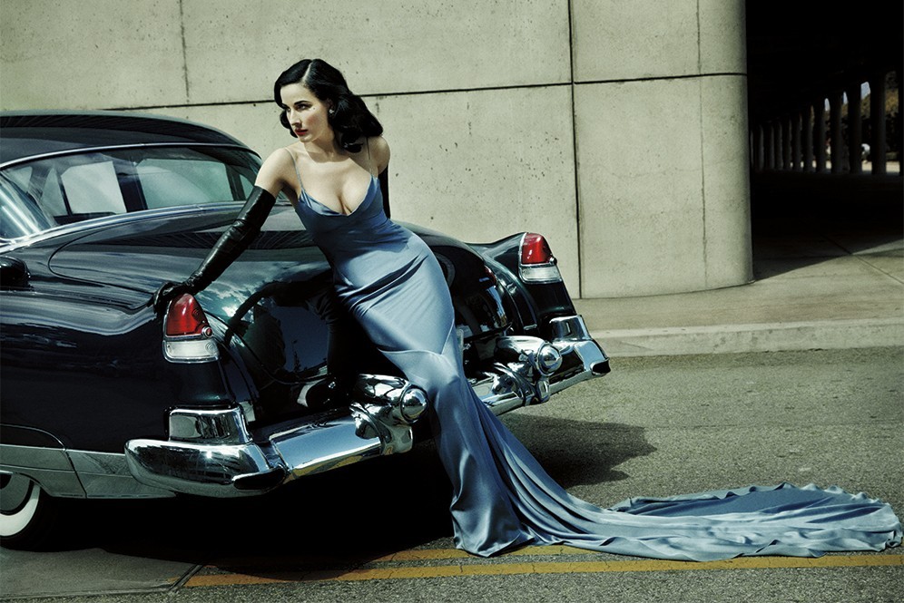 girls-n-cars:   &gt; &gt; girls-n-cars &lt; &lt;  