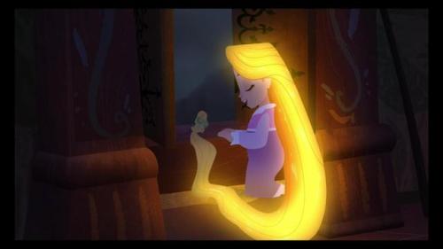 spongicx:Spoiler Screenshots from today’s new Tangled “Pascal’s Story”. We learn how Rapunzel met Pa