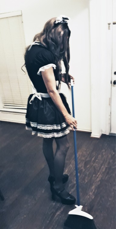 sweetcandijane:Sweeping, dusting, getting Goddess a drink, only a couple of my duties as a maid 