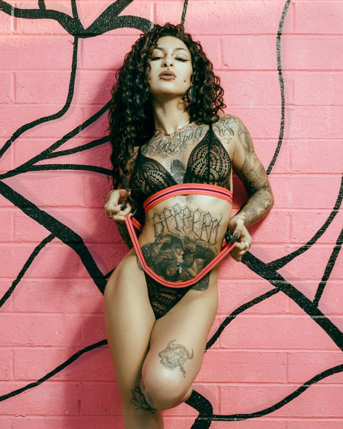 tattoogirls66: love this tattooed beautys - tattoogirls66.tumblr.com here only adultFREE pics
