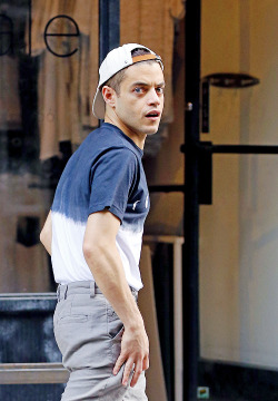 celebritiesofcolor:  Rami Malek out in NYC