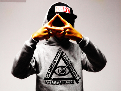 obey-the-hypebeast:  WARNING! Please do not click here ;) Dope shit! 