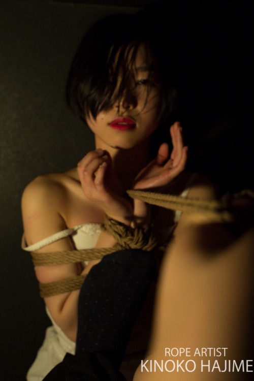 kinokohajime:  写真 一鬼のこ モデル 愛縄のお客さ photo Kinoko Hajime Rope Art Kinoko Hajime Model Ainawa girl http://shibari.jp 