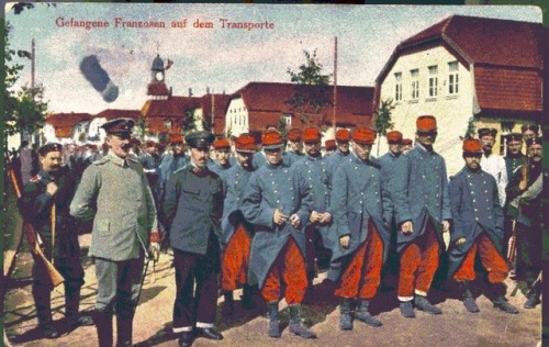 Colorized photo showing the characteristic red pants that French soldiers wore in the first months o