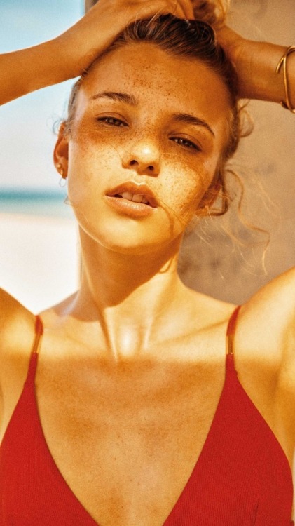 XXX young-women-ladies:Rachel Yampolsky  photo