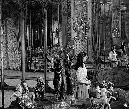 neve-campbells: Nat’s 1K Celebration ↳ ROMAN HOLIDAY (1953) dir William Wyler - ⏰ for@jabithas