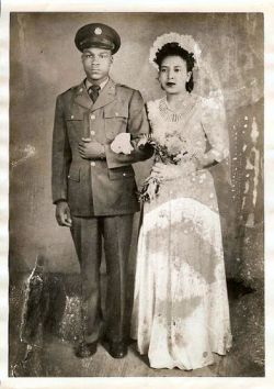 vintagebrides:  1940’s newlyweds 