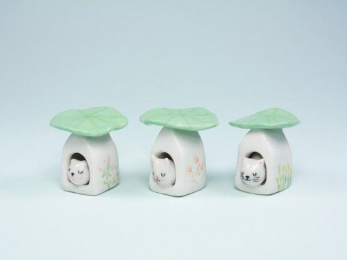 figdays:Mini Sculptures // HESUKINAE 1. Mini Lotus Leaf House                    4.The Mushroom Hous