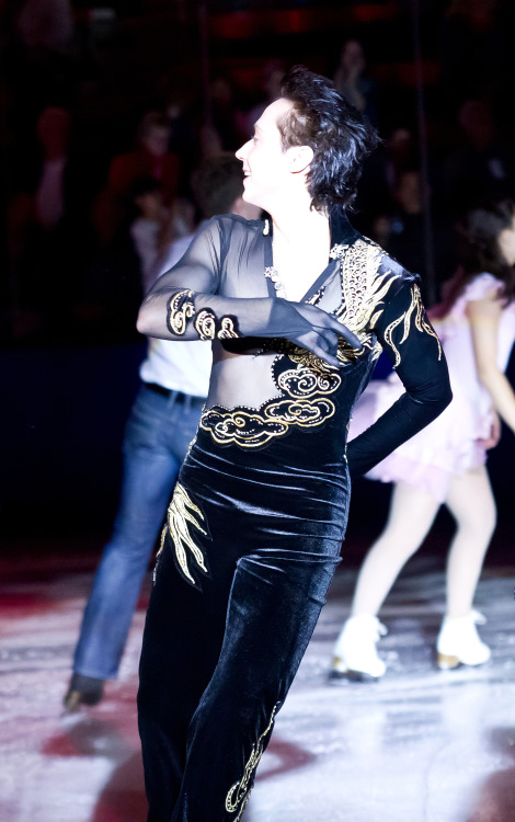 misfitmimes:“Dragon.” Gorgeous @JohnnyGWeir pics from @eveningwchamps, featuring a special costume t