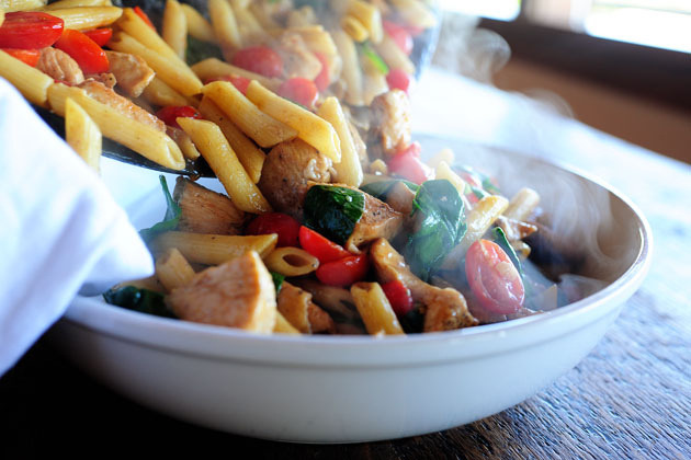prettyfoods:  Chicken Florentine Pasta