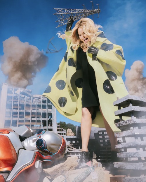 skipperdamned:holdtightposts:Jennifer Coolidge on the cover of W Magazine as a Power Ranger/Super Sentai villainess is something I didn’t know I wanted and now I can’t get enough. Jennifer Coolidge Will Destroy You@dadloquium​ IMMENSE levels of