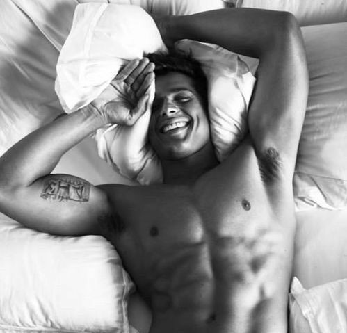 hotsexygayabs:  I would not mind waking up to this 😍