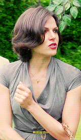 Sexual orientation: Regina’s outfit in 1x02
