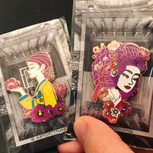 Sorry for not posting in forever but my hanbok pins arrived today! Hooray! 정말 오랜만에 인스타에 올리는듯하네요- 죄송합