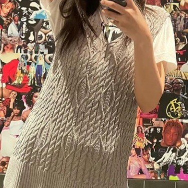Jennie Details