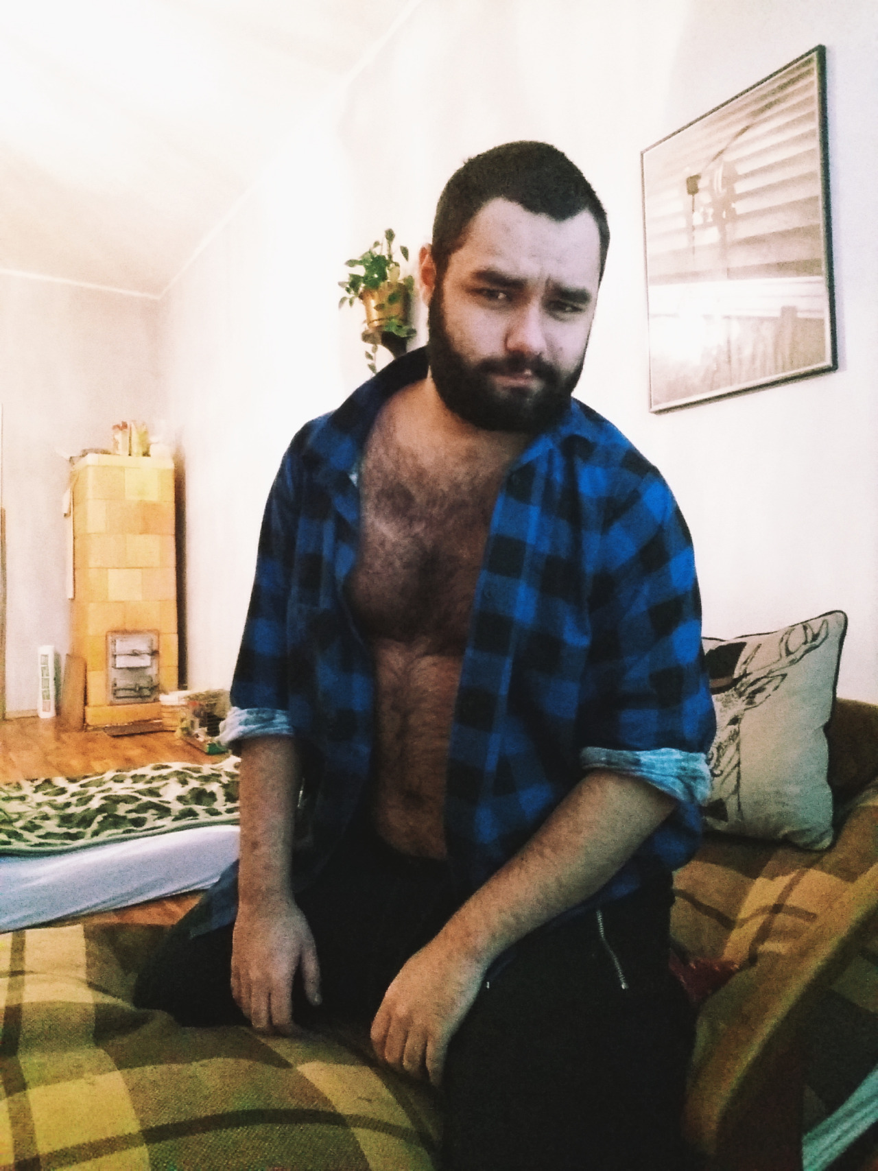 me-and-my-beard:Im a slut for flannels cha cha cha