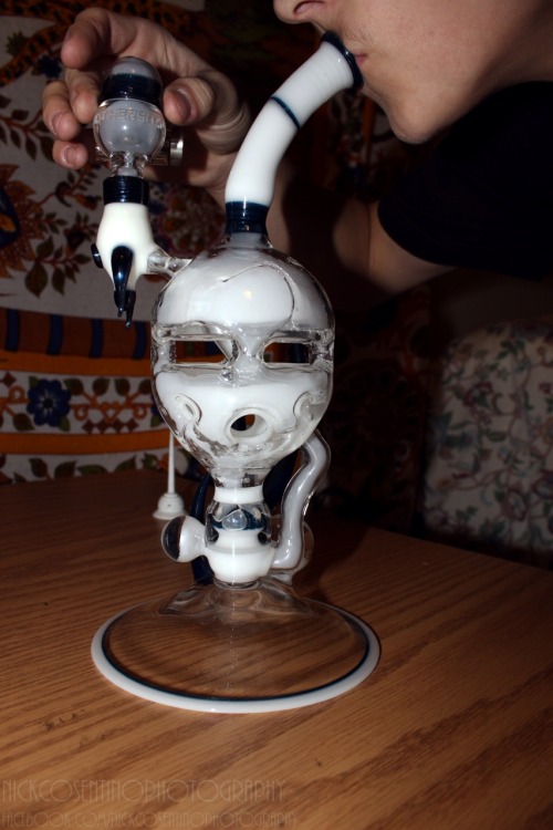 daytr1pp3r:  Dan Shelton fab egg with a quartz Mothership bucket 