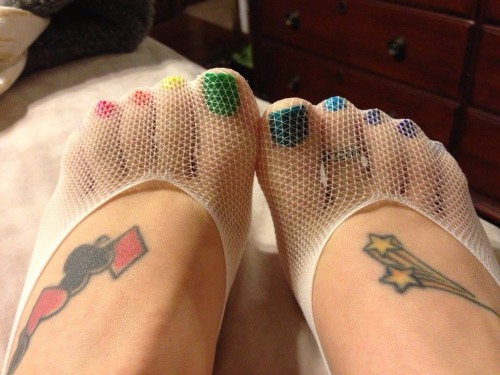 Fuck I love rainbow toes!