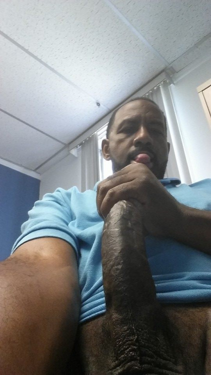 bent4blkdad:   Sexy daddies found here! 