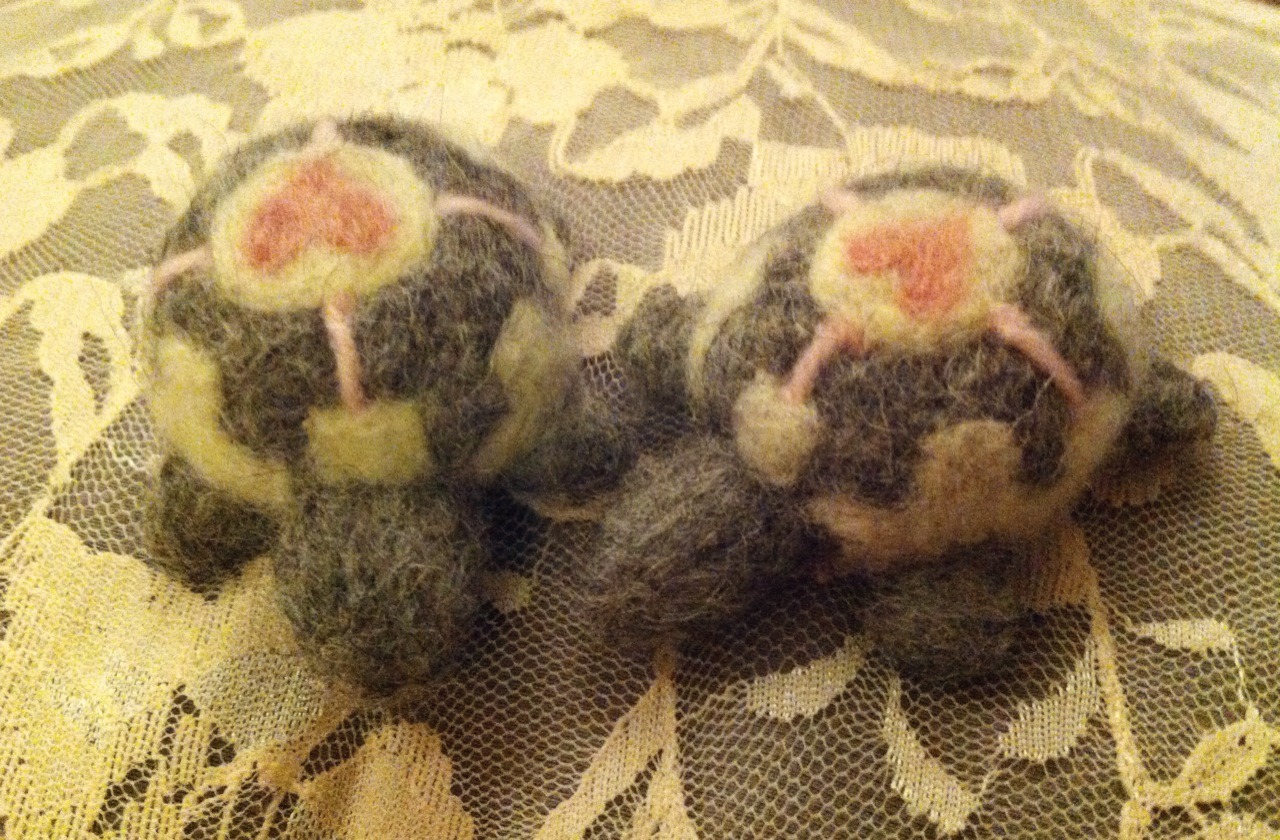 norhuu:  Felted  Companion Cube Turtle I combined two cute things, and I was right,