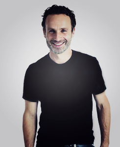 sassy-but-fab:   How be sexy with Andrew Lincoln  