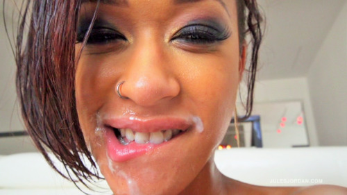 Porn thepornonerd:  Honorable Mention (11): @Skin_Diamond, photos