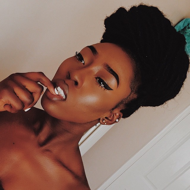 fckyeahprettyafricans:  afrorevolution:  I want to Glo up like her 😍😍😍🍫