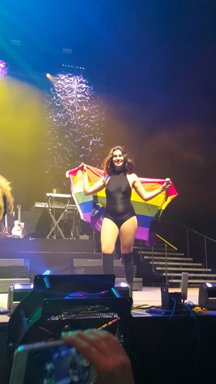 elipizza: Lauren with the LGBT flag