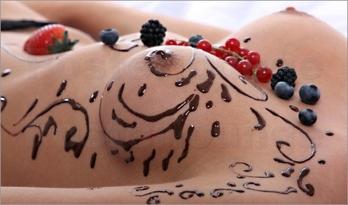 seduction-passion-love:  it’s time for dessert …… 