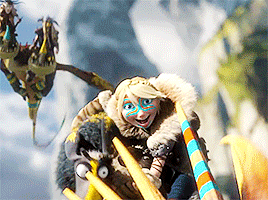 adragonprince:Astrid + smiles/smirks in HTTYD2