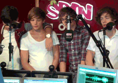suzyinstylesworld:  Larry Jealousy 