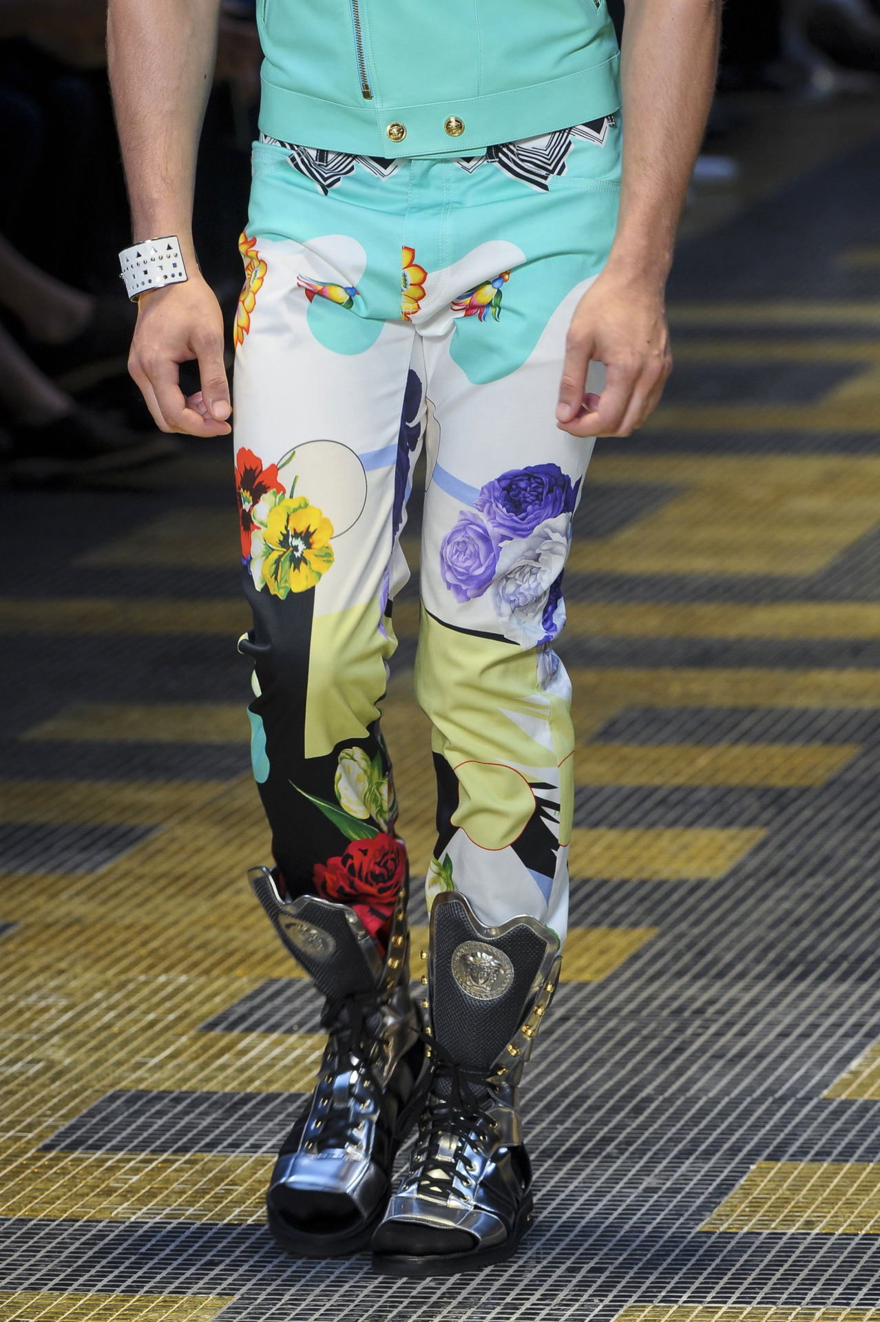 monsieurcouture: Versace S/S 2013 Menswear Milan Fashion Week  How come male celebrities