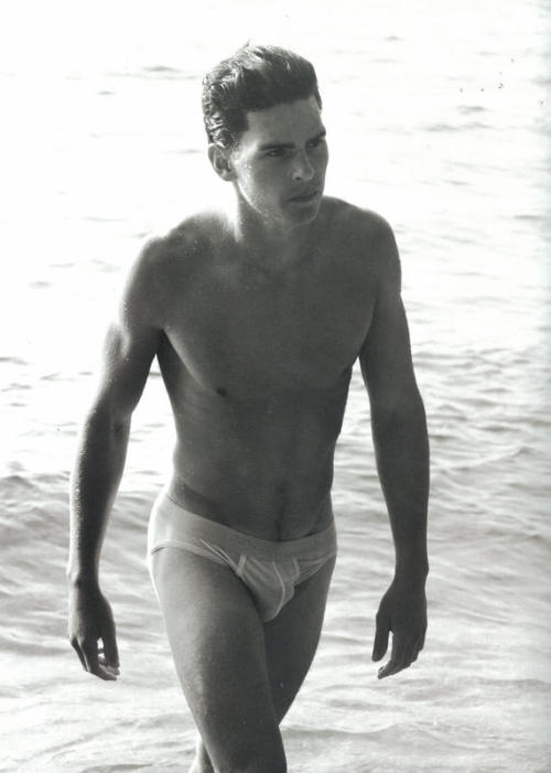 sean-clancy:  Christopher Landon by Mariano Vivanco 