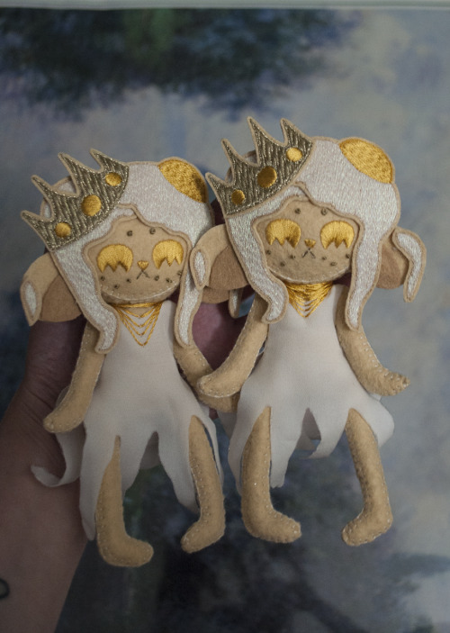 Hey! AGAIN! I’m working on mini dolls now as well as custom larger dolls! <3 I’m having a lot of 