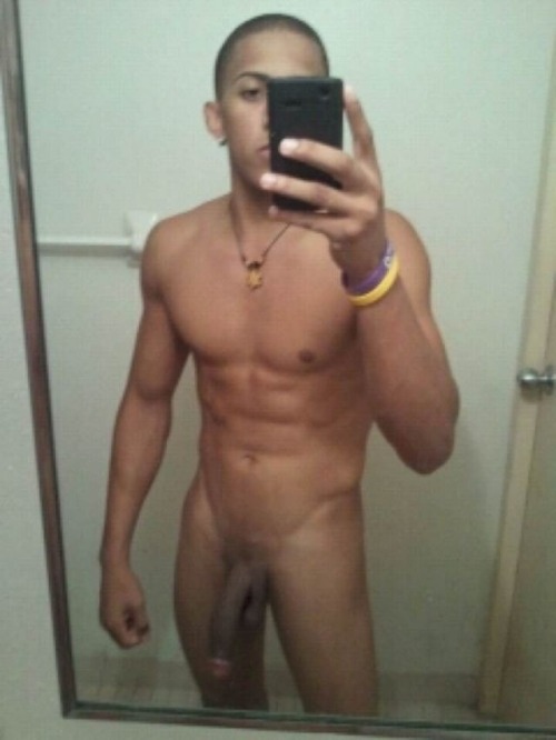 latinricanpapi69:  yako-bori-420:  Yako Boricua   Yummy
