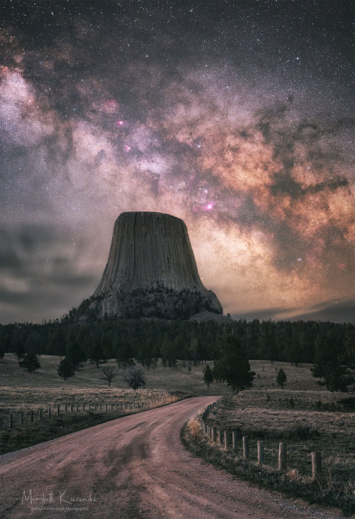 amomentofnature:wherethesklesend:  Milky Way over Devils Tower (NASA Astronomy Picture of the D