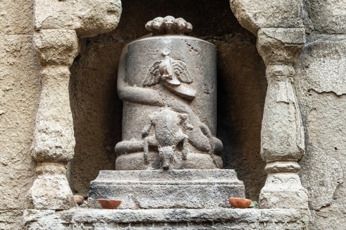 Shiva Lingodbhava, Trishund Ganapati Temple, Pune, Maharashtra,  photo by Kevin Standage, more at ht