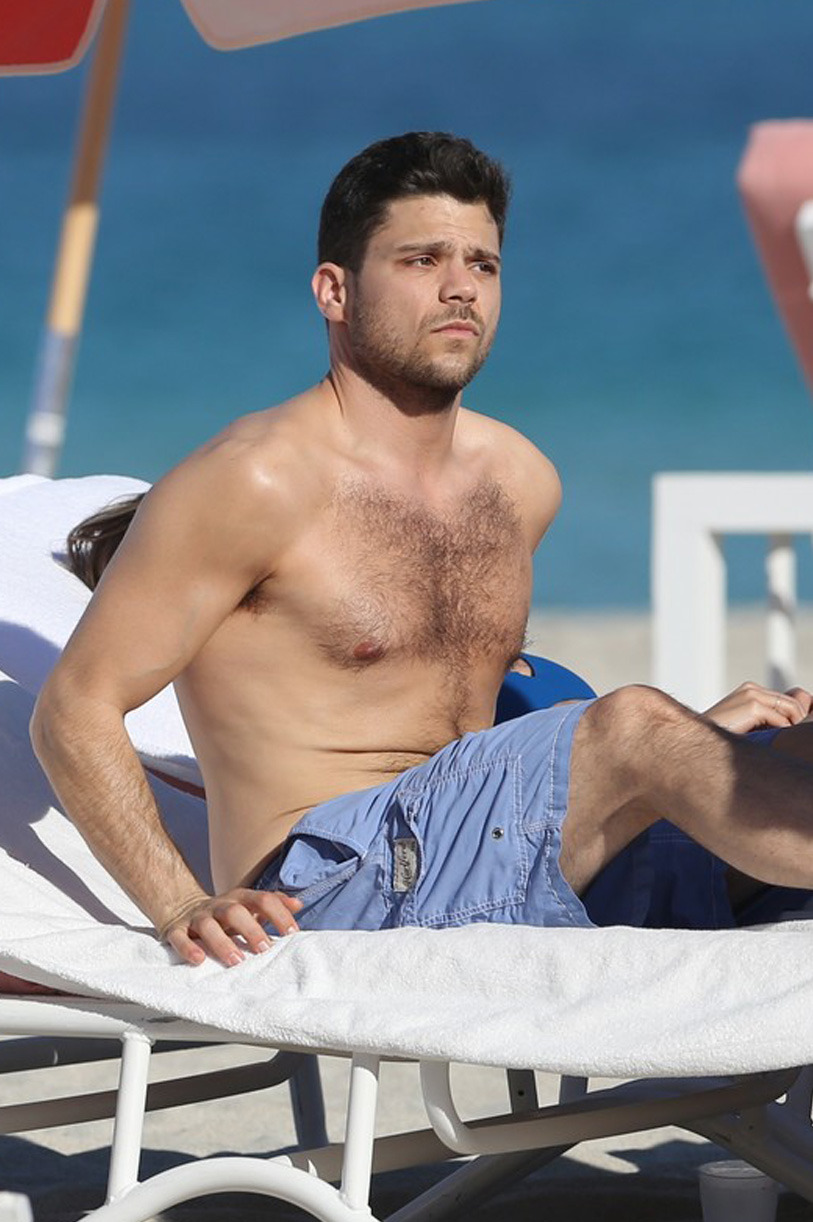 shirtlessmalecelebs:  Jerry Ferrara