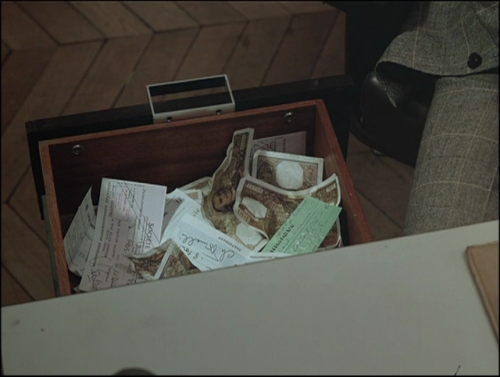 365filmsbyauroranocte:   Le diable probablement (Robert Bresson, 1977): empty spaces