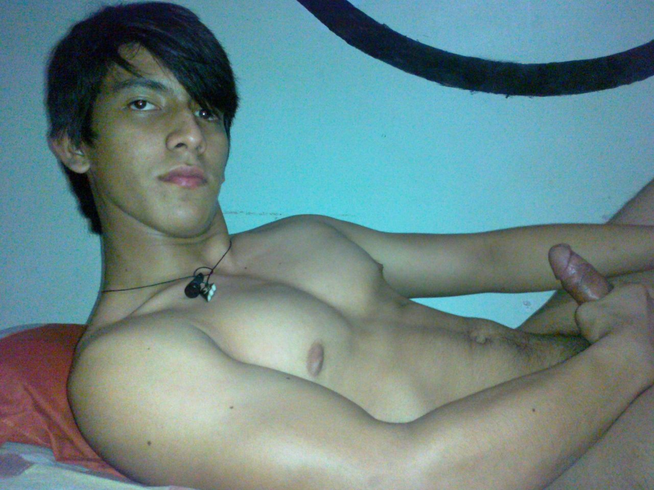 putitoshot:  Guapo moreno