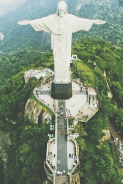 um-poeta-disse:    Brasil: Cristo Redentor, Rio de Janeiro   