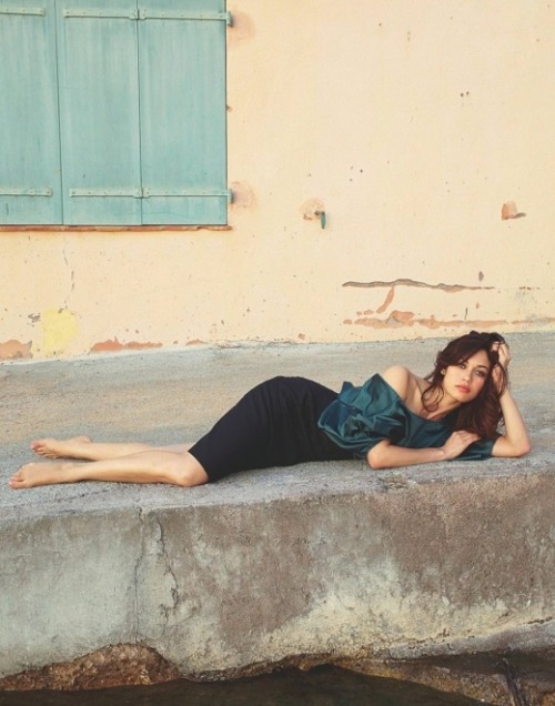 naughtybutnize: Olga Kurylenko (via TumbleOn )